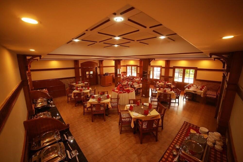 Quality Airport Hotels Nedumbassery Zewnętrze zdjęcie